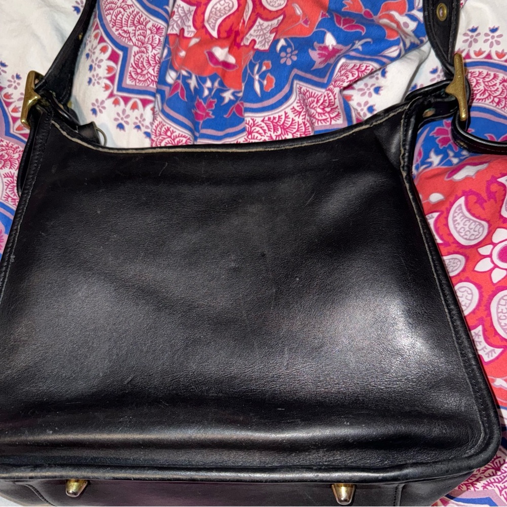 Vtg Coach Legacy Zip #9966 Black Leather Crossbody Shoulder Bag Gold Hardware - Picture 2 of 14